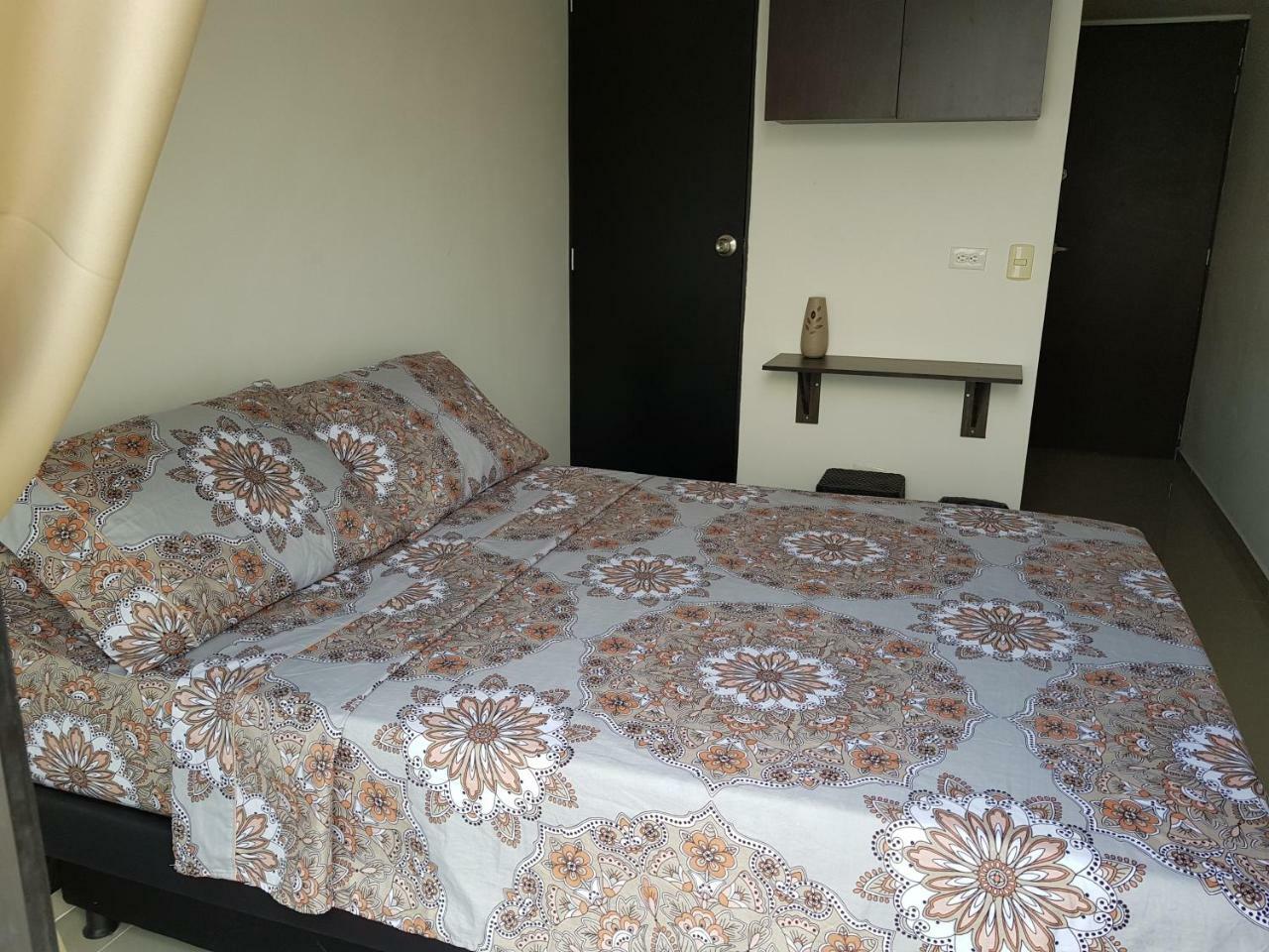 Apartasuites Medellin Los Molinos Экстерьер фото